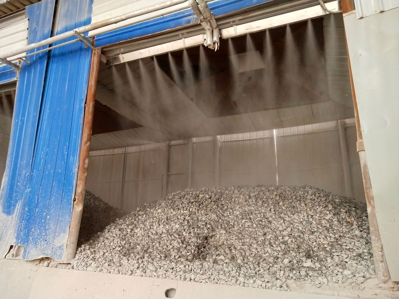 料棚大門干霧抑塵